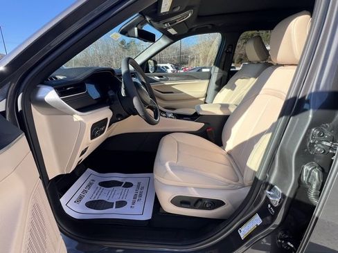 New 2025 Jeep Grand Cherokee L Limited image 11