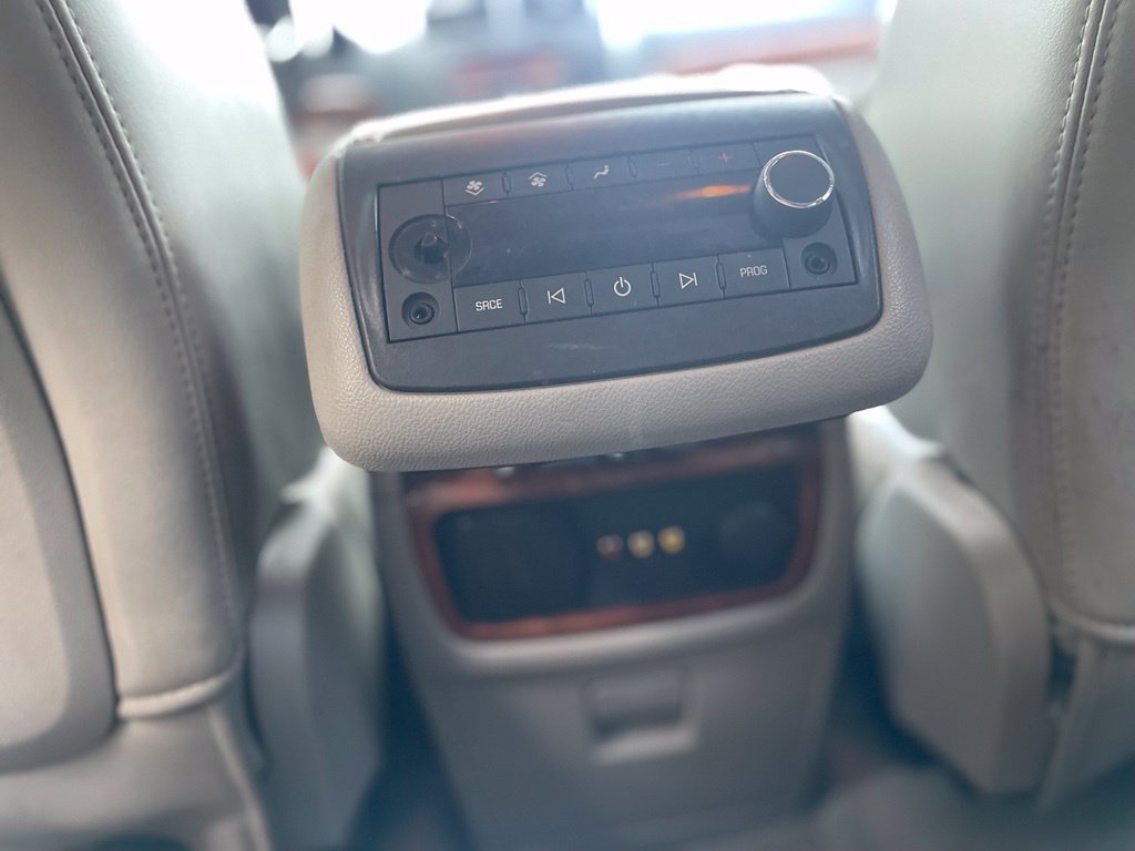 Used 2008 Saturn Outlook XR w/ Premium Trim Package FWD image 23