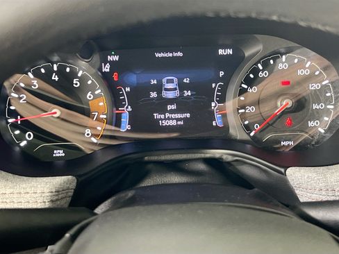 Used 2023 Jeep Compass Latitude w/ Sun and Sound Group AWD/4WD image 12