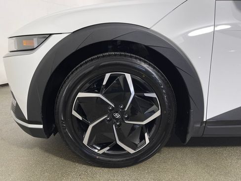 Certified 2024 Hyundai Ioniq 5 SEL RWD image 11