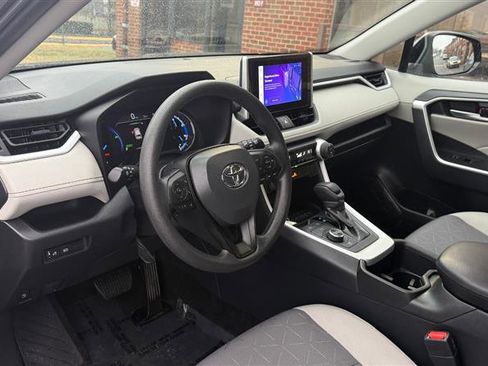 Used 2024 Toyota RAV4 XLE image 29