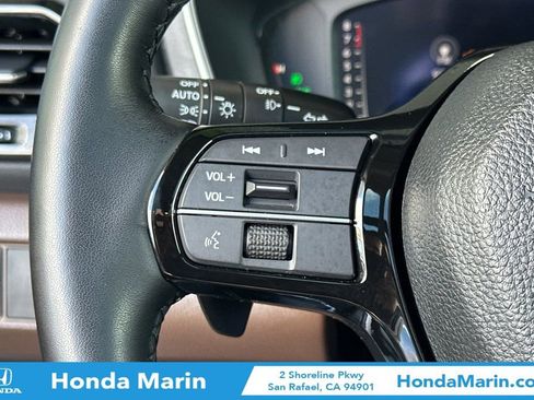 Certified 2024 Honda Pilot Elite image 32