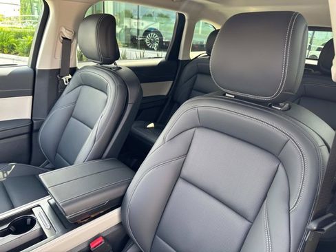 New 2025 Lincoln Nautilus Premier w/ Equipment Group 102A image 13