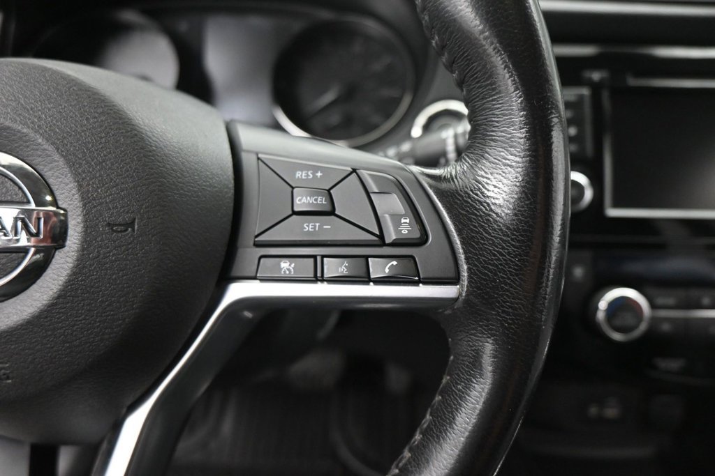 Used 2018 Nissan Rogue SL FWD image 12