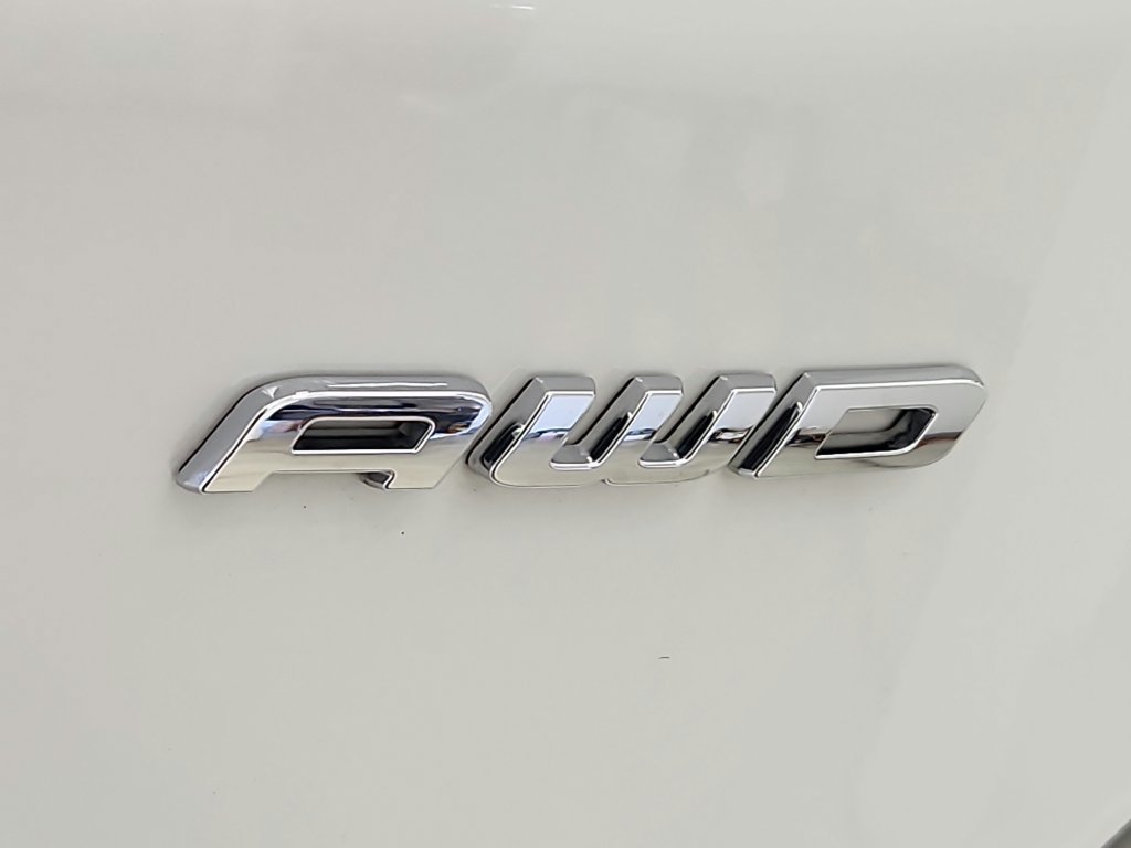 Used 2021 Ford Edge Titanium AWD/4WD image 35