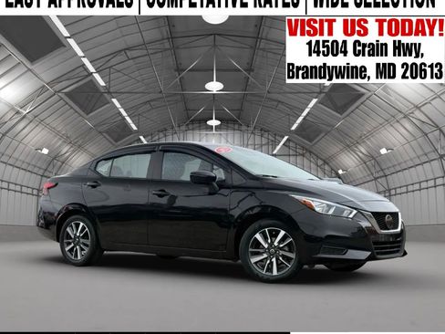 Used 2021 Nissan Versa SV image 1