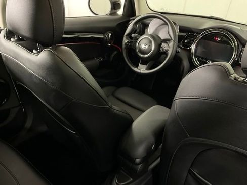 Used 2022 MINI Cooper S w/ Premium Package image 34