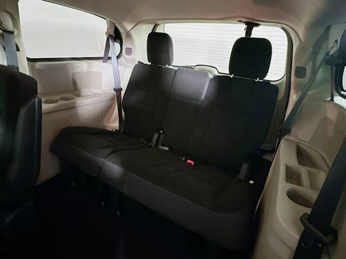 Used 2017 Dodge Grand Caravan SE w/ Power Window Group image 27