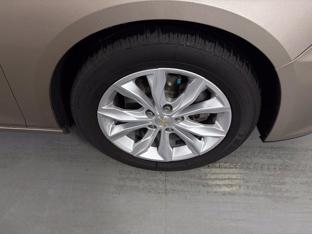 Certified 2023 Chevrolet Malibu LT FWD image 12