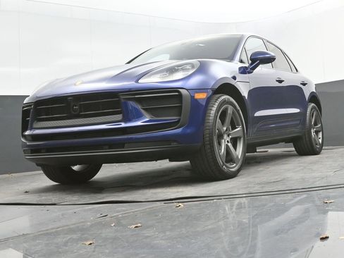New 2026 Porsche Macan image 30