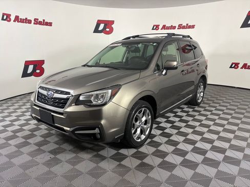Used 2018 Subaru Forester 2.5i Touring w/ Popular Package #3B AWD/4WD image 2