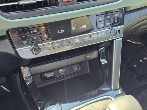 Used 2024 Kia Seltos SX w/ SX Sunroof Package AWD/4WD image 31