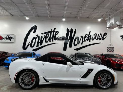 Used 2019 Chevrolet Corvette Z06 RWD image 9