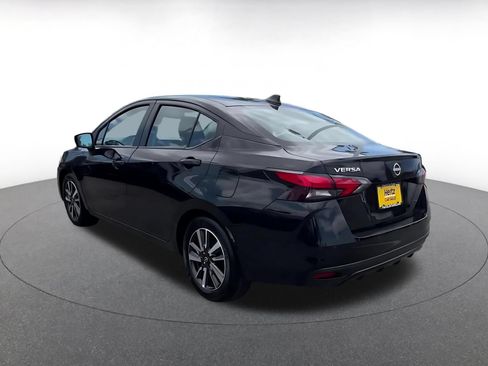 Used 2025 Nissan Versa SV FWD image 10