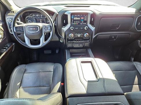 Used 2021 GMC Sierra 1500 SLT w/ SLT Convenience Package AWD/4WD image 17