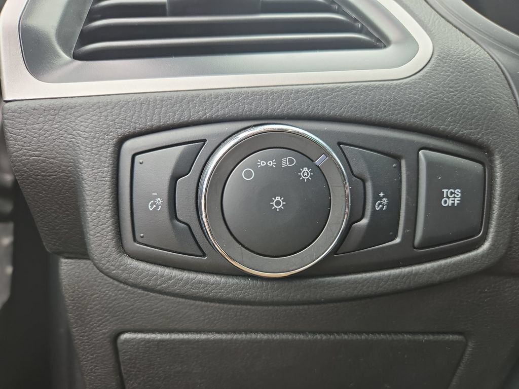 Used 2024 Ford Edge SEL AWD/4WD image 19