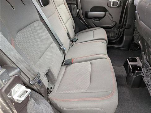Used 2019 Jeep Wrangler Unlimited Rubicon image 19