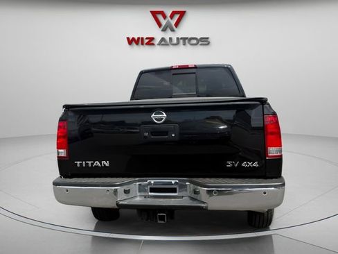 Used 2014 Nissan Titan SV w/ SV Value Truck Package AWD/4WD image 4