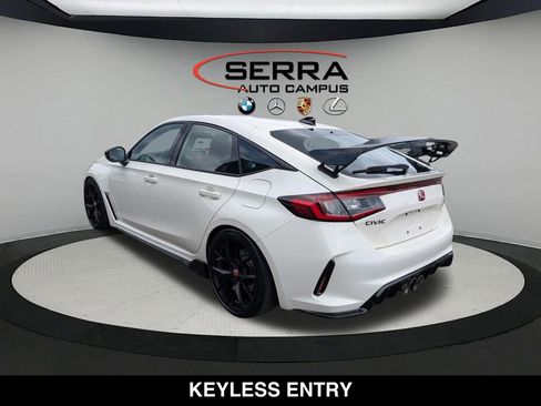 Used 2025 Honda Civic Type R image 10