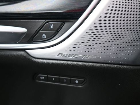 Used 2025 Cadillac XT5 Premium Luxury image 12