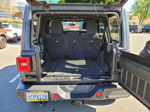 Used 2018 Jeep Wrangler Unlimited Sport S image 18