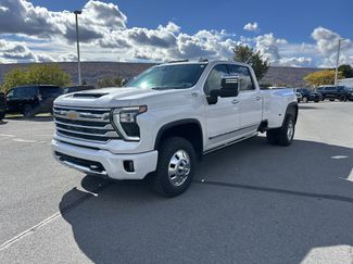 Used 2024 Chevrolet Silverado 3500 High Country w/ Technology Package video 3