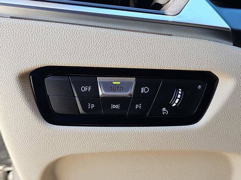 Certified 2024 BMW 330i Sedan w/ Convenience Package image 26