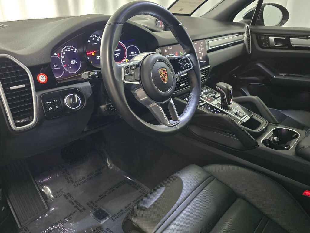 Certified 2023 Porsche Cayenne Platinum Edition AWD/4WD image 4