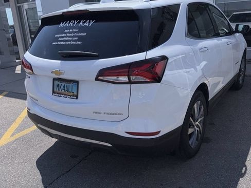 Used 2024 Chevrolet Equinox Premier AWD/4WD image 2