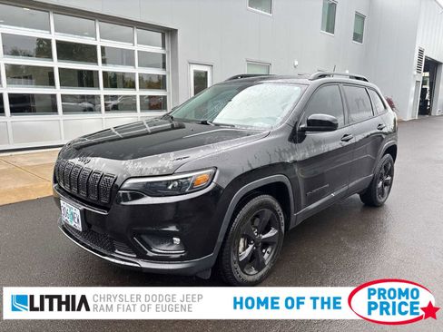 Used 2019 Jeep Cherokee Latitude Plus AWD/4WD image 1