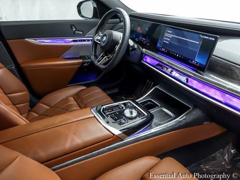 Used 2023 BMW i7 xDrive60 w/ Parking Assistance Package image 33