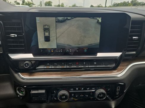 Used 2022 Chevrolet Silverado 1500 LT w/ Texas Edition Plus RWD image 17