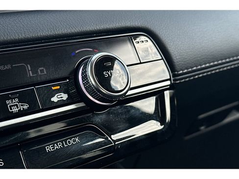 Used 2024 Honda Pilot Touring image 31