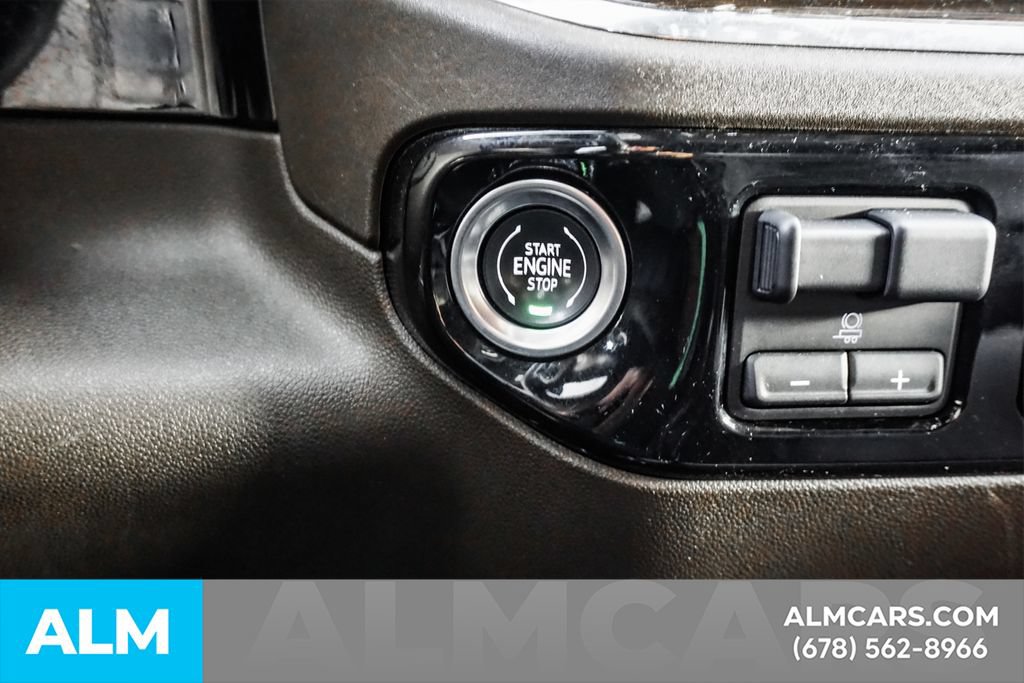 Used 2025 Chevrolet Silverado 1500 LT RWD image 27