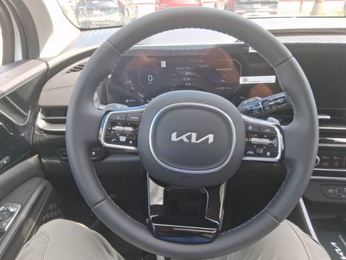 New 2026 Kia Carnival SX Prestige FWD image 8