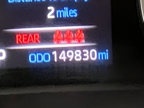 Used 2022 Toyota RAV4 XLE image 25