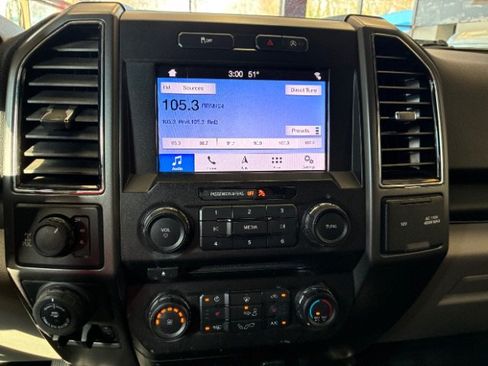 Used 2018 Ford F150 XLT w/ Equipment Group 302A Luxury AWD/4WD image 17