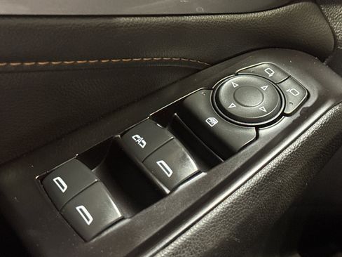 Used 2020 Chevrolet Traverse LT image 36