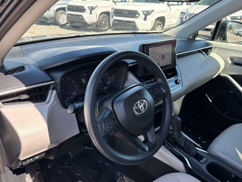 Used 2024 Toyota Corolla Cross L FWD image 10
