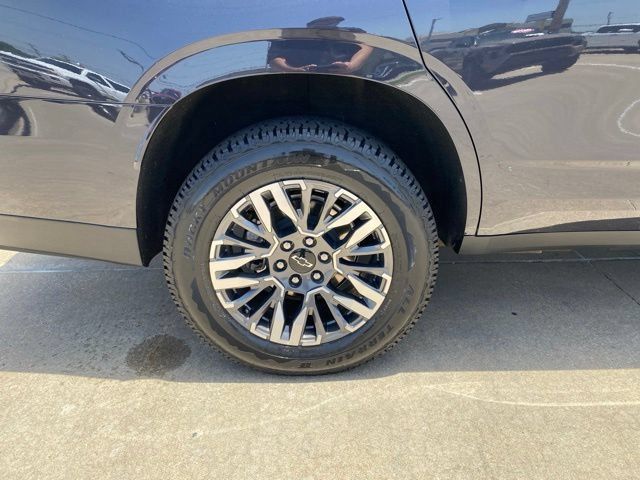 Used 2025 Chevrolet Tahoe Z71 AWD/4WD image 26