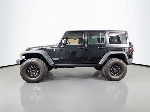 Used 2017 Jeep Wrangler Unlimited Rubicon w/ Connectivity Group image 4