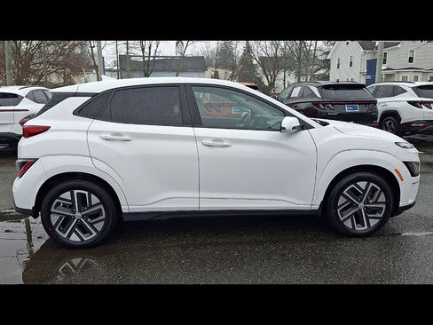 Certified 2023 Hyundai Kona SEL image 9