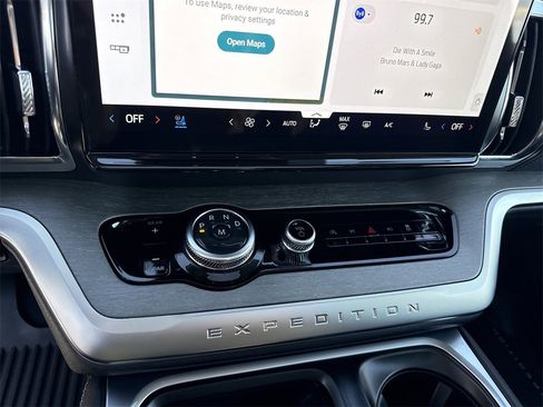 Used 2025 Ford Expedition Max Platinum w/ Driver's Package image 31