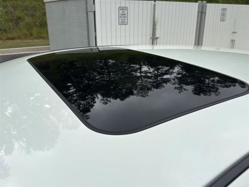 Used 2023 Nissan Altima 2.5 SL FWD image 11