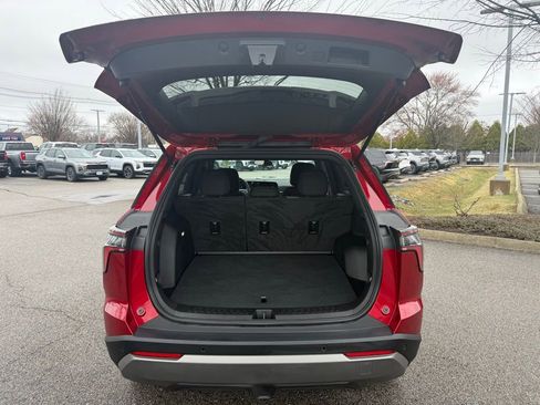 Used 2025 Chevrolet Equinox LT image 10