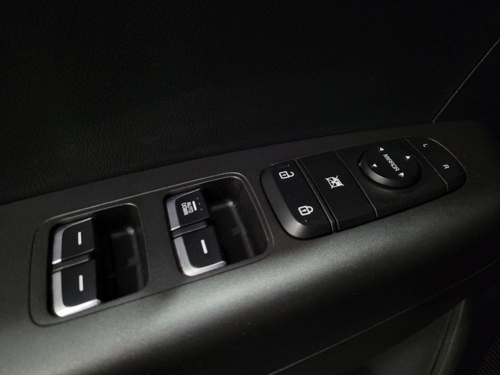 Used 2020 Kia Sportage LX AWD/4WD image 27