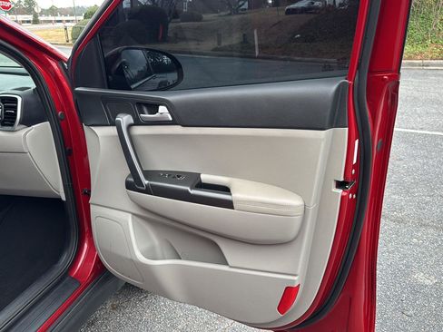 Used 2021 Kia Sportage LX w/ LX Fwd Popular Package image 12