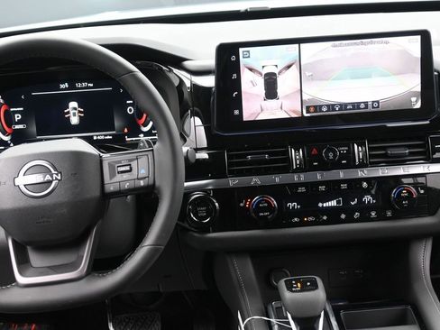 New 2026 Nissan Pathfinder SL AWD/4WD image 15