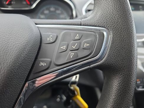 Used 2017 Chevrolet Cruze LT FWD image 20