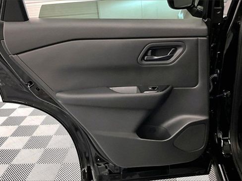 New 2025 Nissan Rogue S image 29